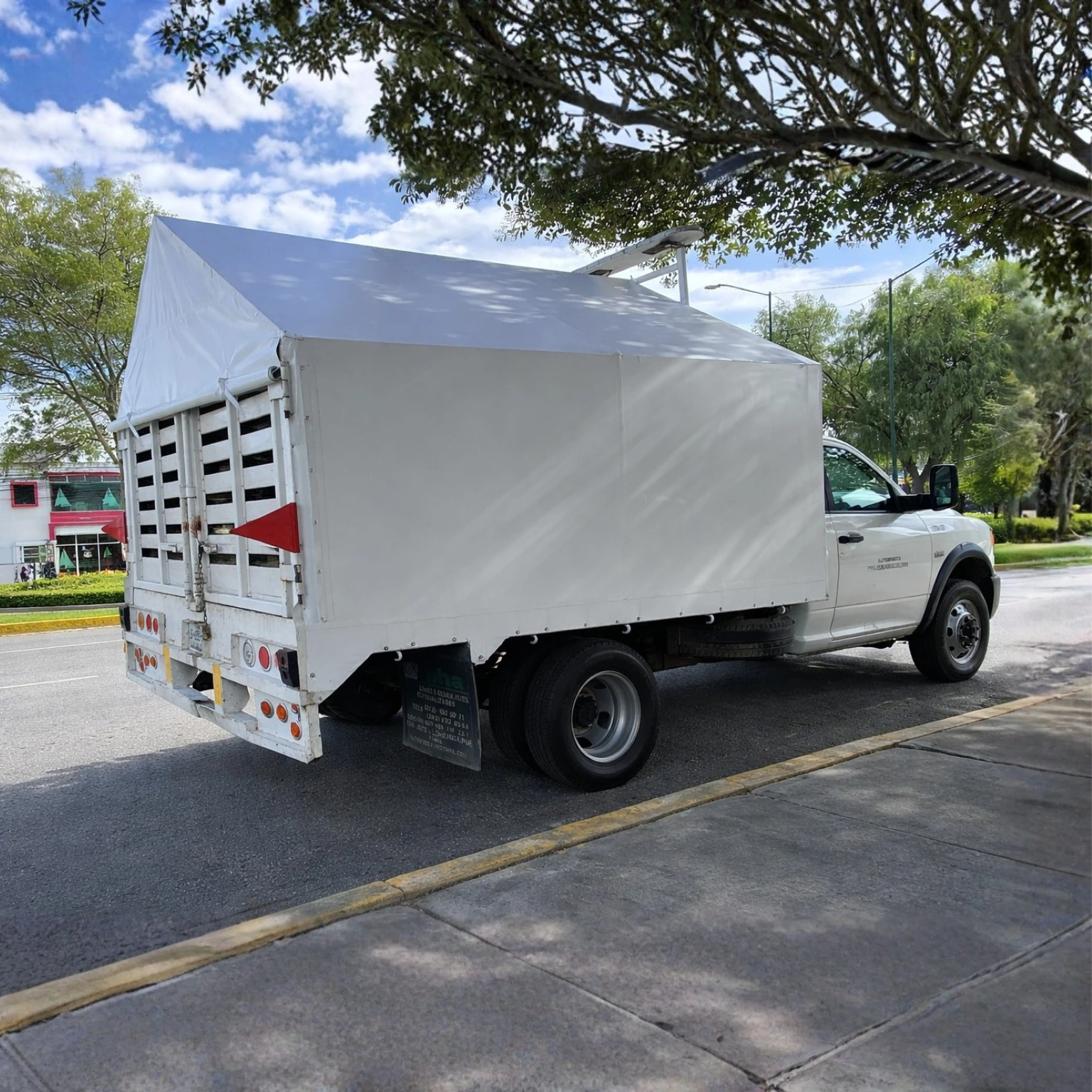 forrado-de-camioneta-blanco